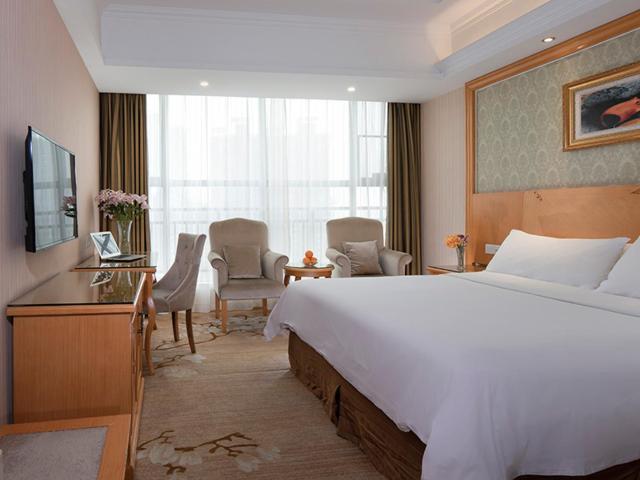 Vienna Hotel Yueyang Huarong Avenue