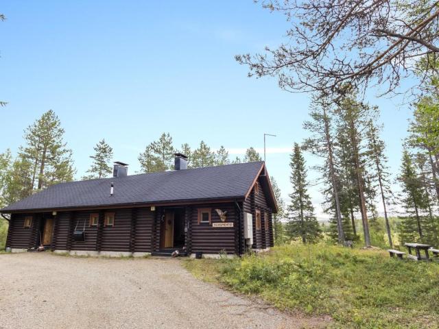 Holiday Home Ylläsmehto 2 by Interhome