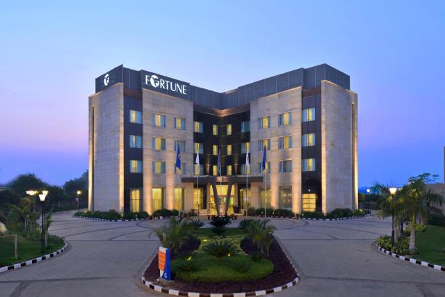 Fortune Park Orange, Sidhrawali, Gurugram - Member ITC Hotels' Group