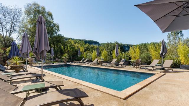 Hostellerie du Passeur - Hôtel & Restaurant - Climatisation et Piscine chauffée