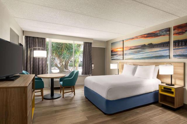 Days Inn by Wyndham Cocoa Beach Port Canaveral