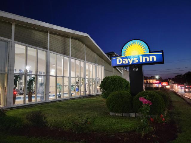 Days Inn by Wyndham - Cape Cod