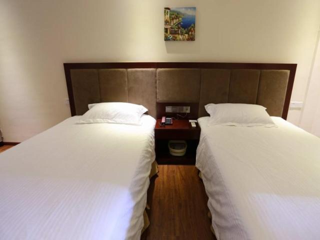 GreenTree Inn JiangXi Shangrao Wuyuan Bus Station Tang Village Express Hotel