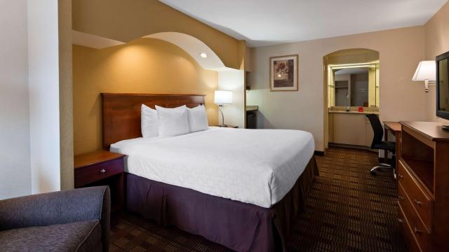 SureStay Hotel by Best Western East Brunswick