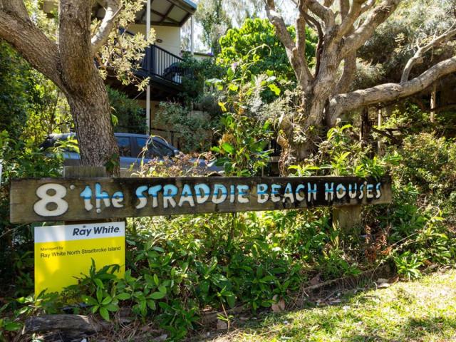 Straddie Beach House 3