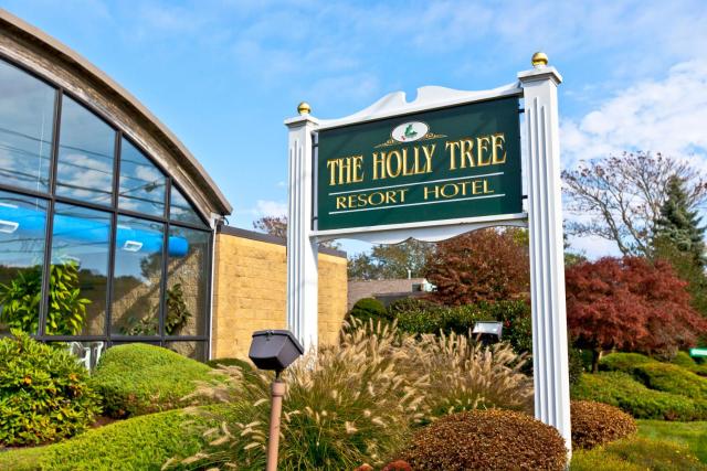 Holly Tree Resort