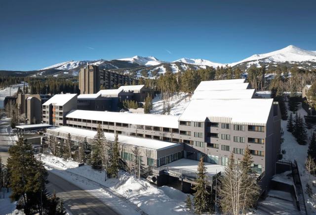 Hotel Alpenrock Breckenridge, Curio Collection by Hilton