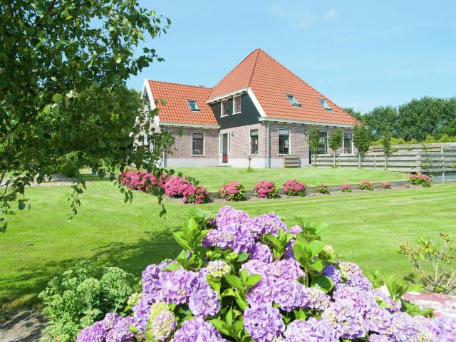 Beautiful holiday home in Schagerbrug