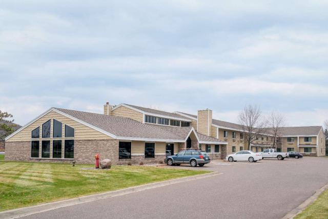 Days Inn & Suites by Wyndham Baxter Brainerd Area