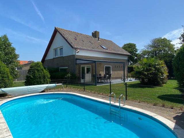 CadSun House - detached house by the beach