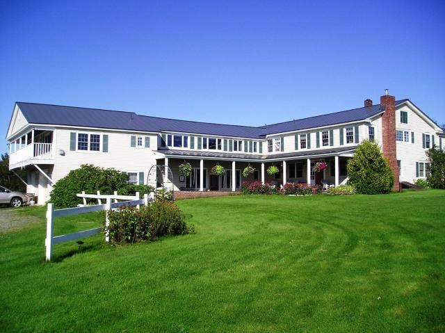 Cooper Hill Inn