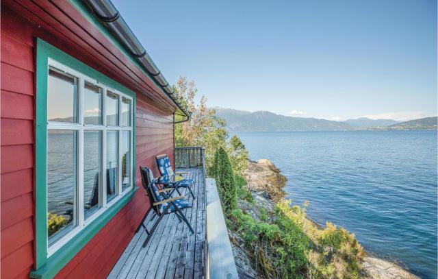 2 Bedroom Lovely Home In Balestrand