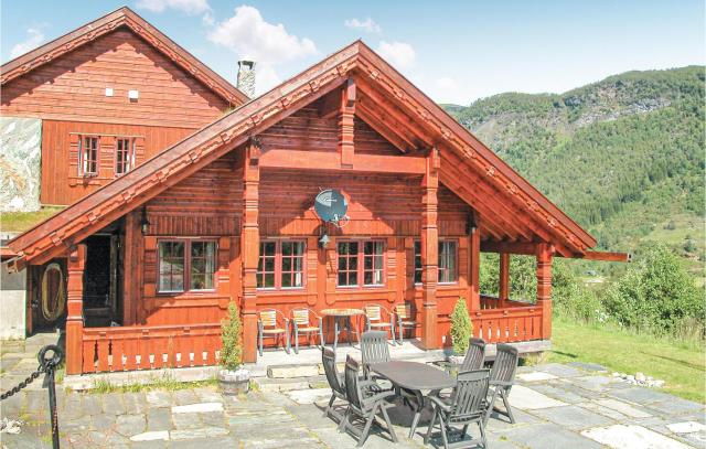 Beautiful Home In Sogndal With House Sea View