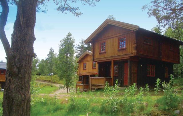 Cozy Home In Ringebu With House A Mountain View