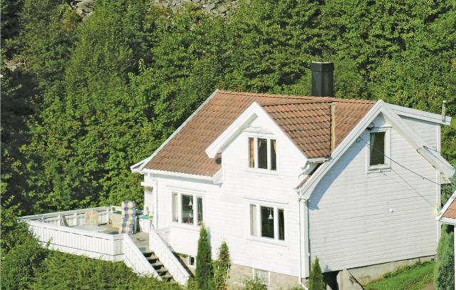 4 Bedroom Beautiful Home In Lindesnes