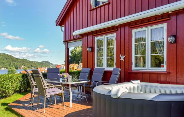 Beautiful Home In Risør With Kitchen