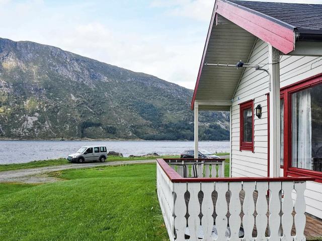 5 person holiday home in Selje