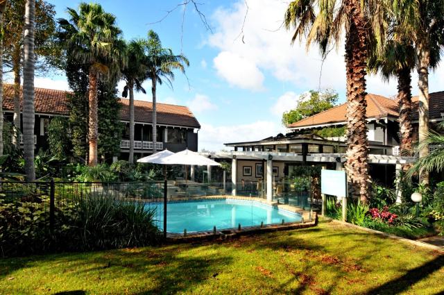 Emerald Inn on Takapuna Beach