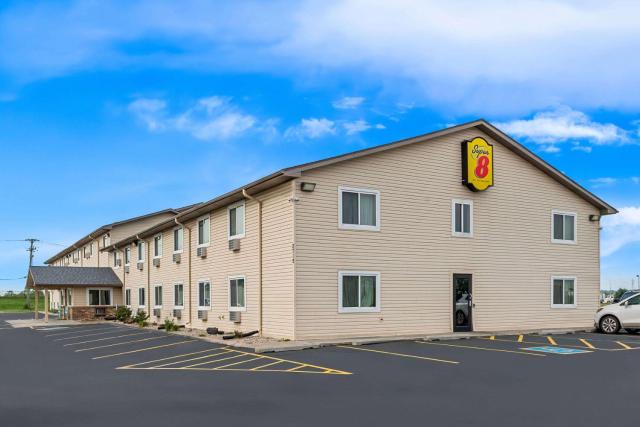 Super 8 by Wyndham Council Bluffs IA Omaha NE Area