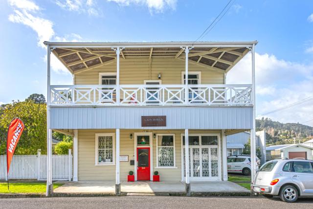 Lady Bowen Bed & Breakfast