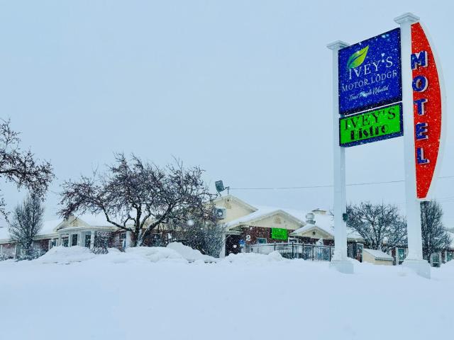 Ivey's Motor Lodge