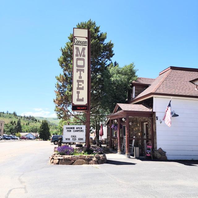 Canyon Motel near Rocky Mountain National Park