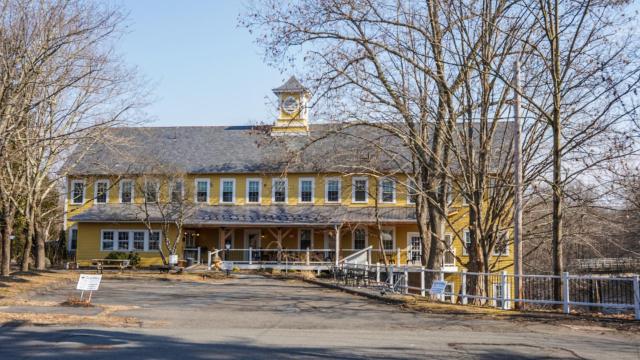 Old Mill Inn