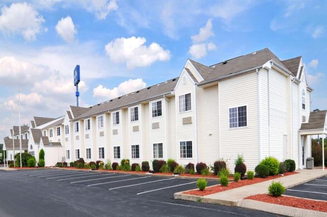 Microtel Inn and Suites Clarksville