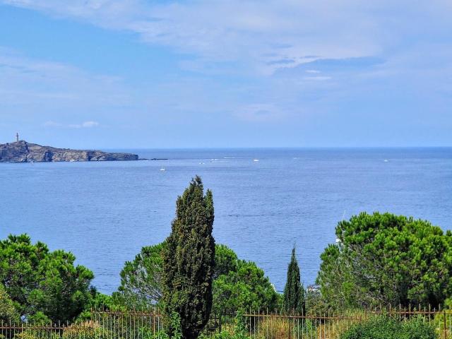 Charmant Studio-Mezzanine à Banyuls-sur-Mer avec Terrasse et Parking Privatif - FR-1-309-90