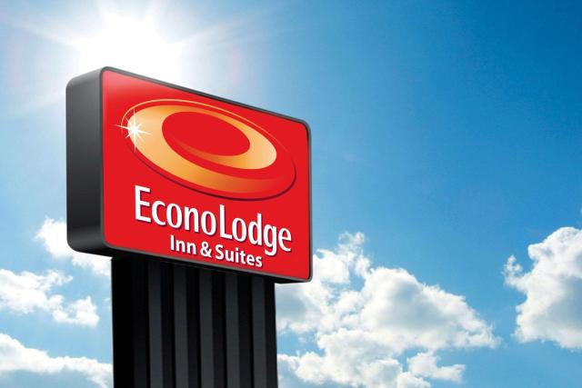 Econo Lodge Inn & Suites