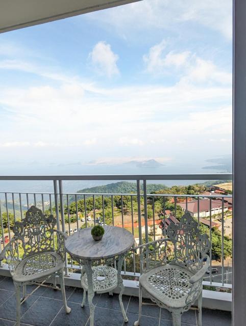 Breezy Tagaytay Condo